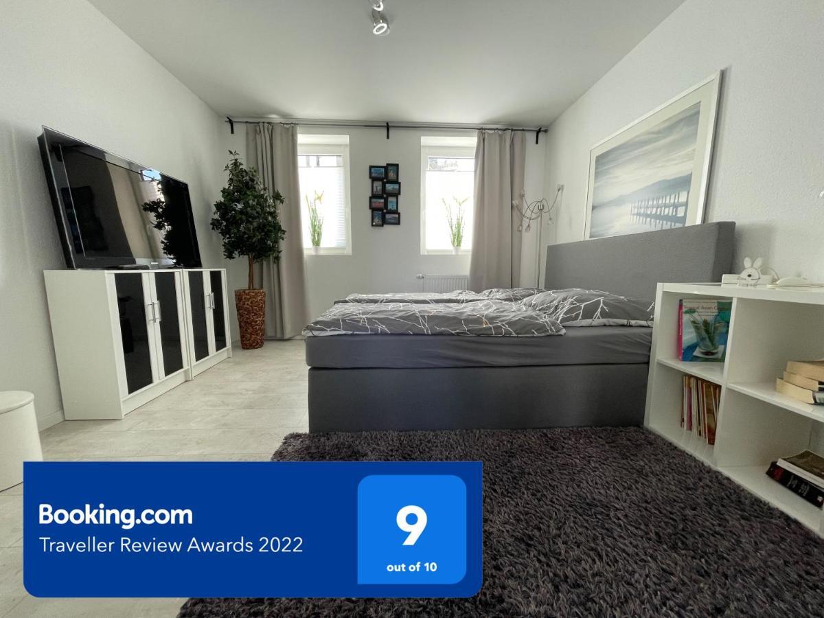 Barrierefrei - 24Std-CHECK-IN kontaktlos - Kingsize Bed - W-LAN - Parkplatz W 3 Bückeburg Exterior foto